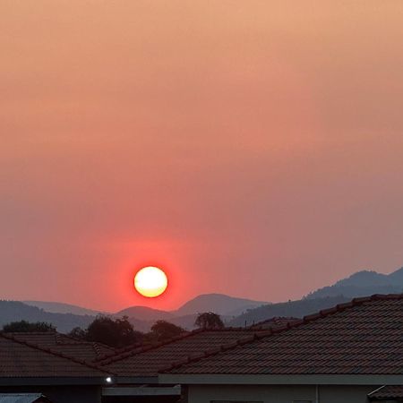 Rhino House With 3 Bedrooms Next To Pilanesberg And Sun City Mogwase Extérieur photo