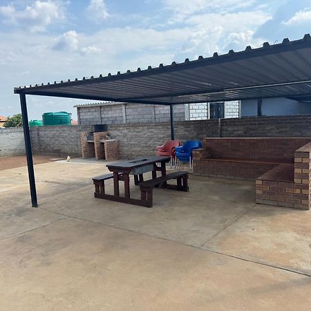 Rhino House With 3 Bedrooms Next To Pilanesberg And Sun City Mogwase Extérieur photo