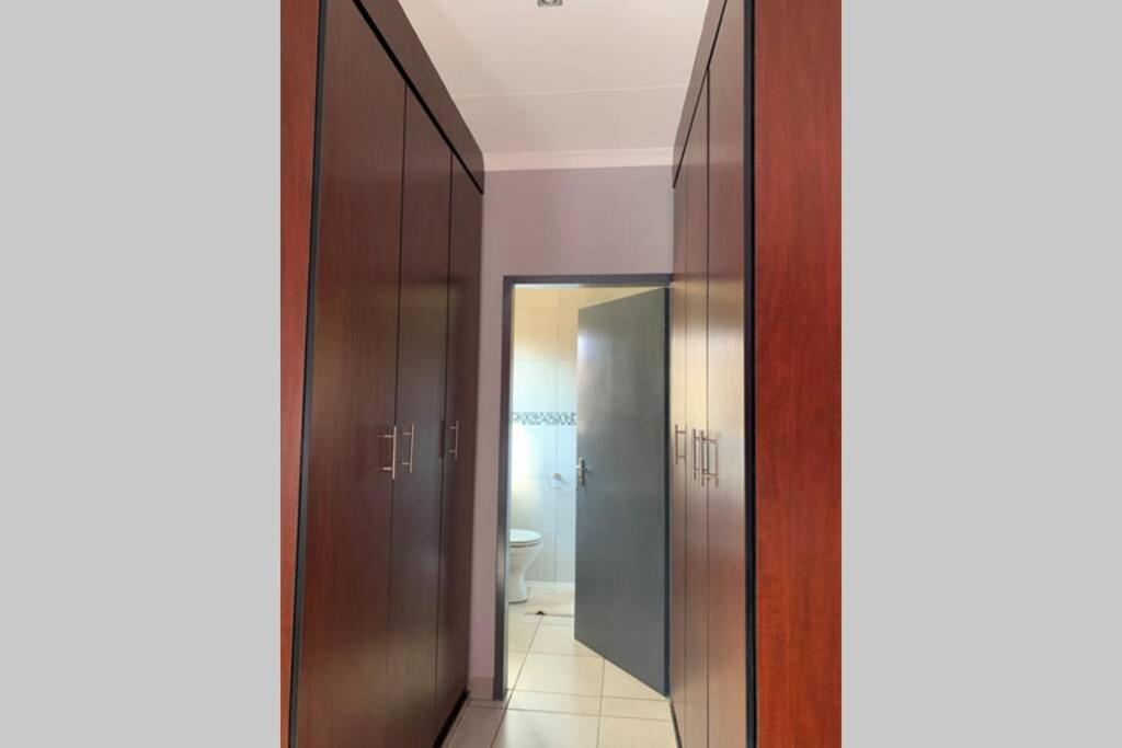 Rhino House With 3 Bedrooms Next To Pilanesberg And Sun City Mogwase Extérieur photo